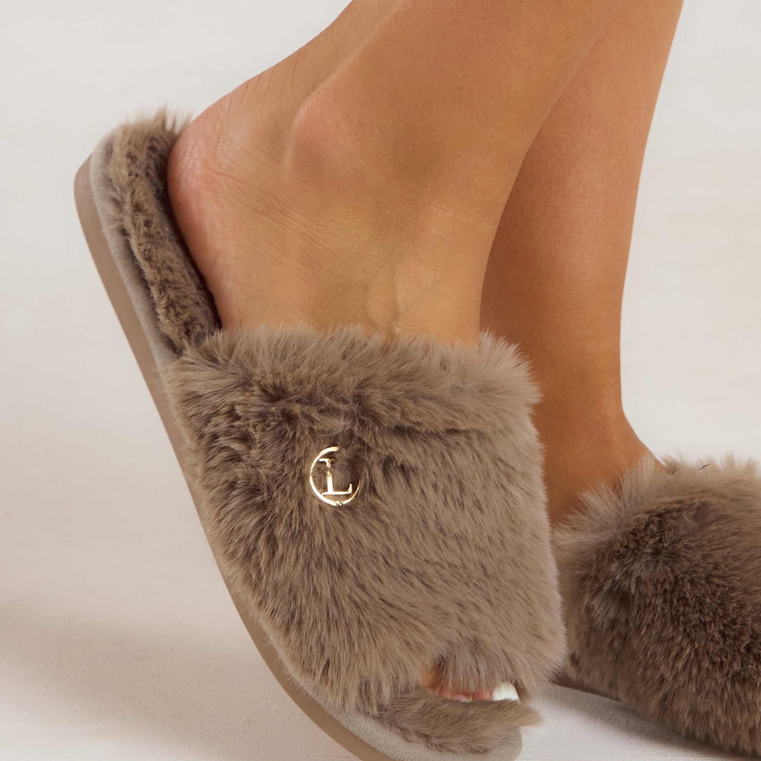 Scarlett Slippers | Scarlett Slippers - Taupe